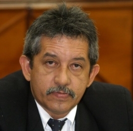Vereador Edil Moreira usou de maracutaia para conquistar cargo e responde a processo civil pela prtica.