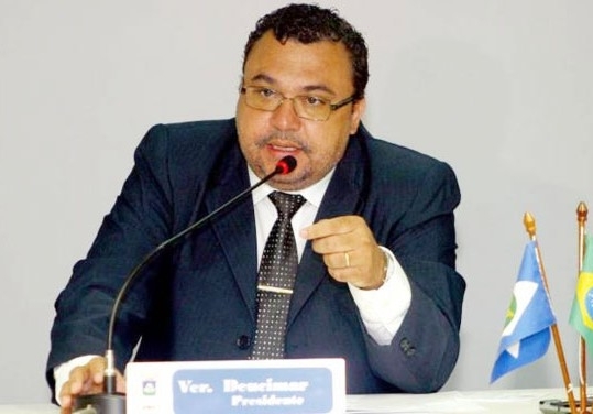 Aps presidir Cmara, Deucimar Silva, num acordo de cpula, vai renunciar ao mandato para assumir vaga na AL