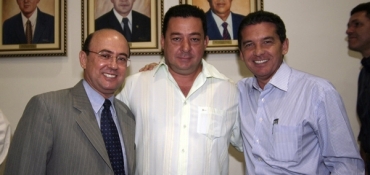 Deputado Jos Riva (PP) e os colegas Mauro Savi e Srgio Ricardo, do PR, seus aliados na disputa