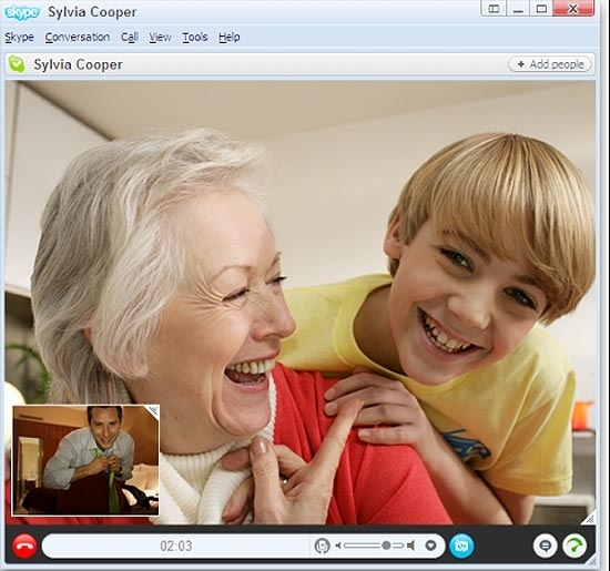 Novo aplicativo gratuito para Skype no iPhone vai fazer com que usurios faam e recebam chamadas em vdeo