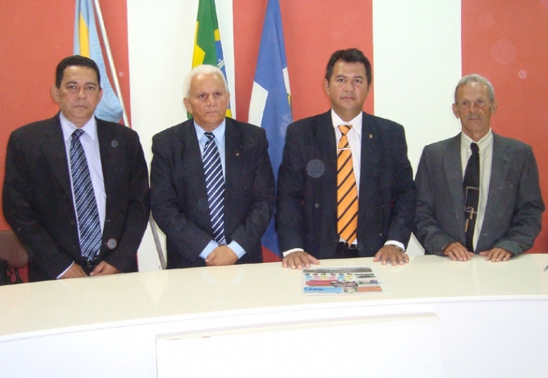 Por unanimidades Jason foi eleito Presidente da Cmara de Alto Paraguai.
