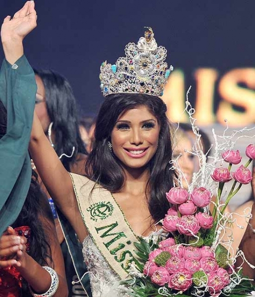 A indiana Nicole Faria foi coroada neste sbado Miss Terra Mundo