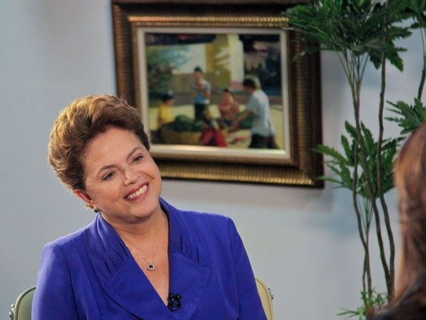 Jornal da Record exibe primeira entrevista concedida por Dilma Rousseff