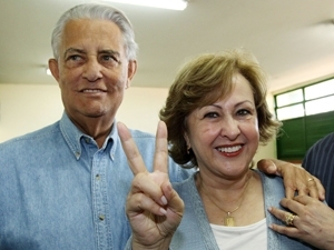 Weslian Roriz, com o marido Joaquim Roriz.