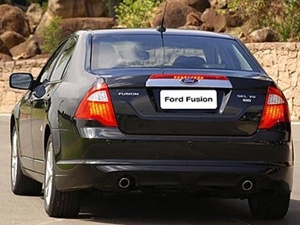 Ford convoca sed Fusion 2010