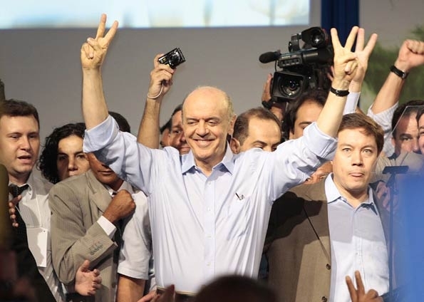 Lanamento da pr-candidatura: Serra critica diviso do pas e diz que Brasil no tem dono
