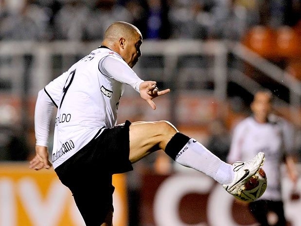 Para Ronaldo, Corinthians pecou como mandante no Paulista