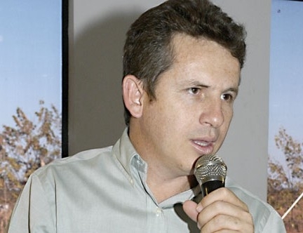 Mesmo isolado na corrida ao Paiagus, a pr-candidatura de Mauro Mendes traz preocupao a Wilson e a Silval