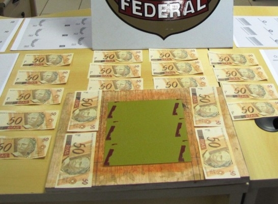 Cinco pessoas foram presas pela PF durante investigao de fabricao de notas falsas