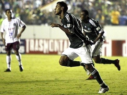 Sem chuva e no sufoco, Palmeiras vence o Sertozinho de virada na Arena Barueri