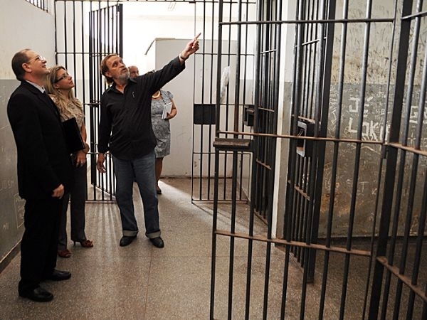 Vistoria analisou estrutura das celas e como adolescentes so detidos