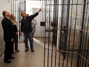 Vistoria analisou estrutura das celas e como adolescentes so detidos