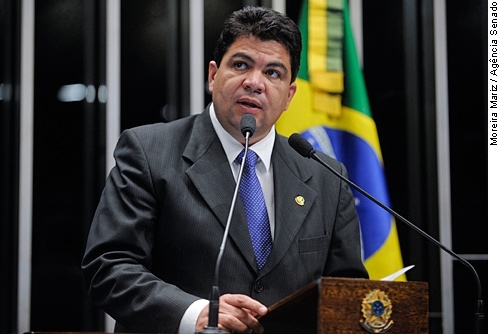 Cidinho dos Santos (PR) ocupou a cadeira de senador por 4 meses e marcou posio