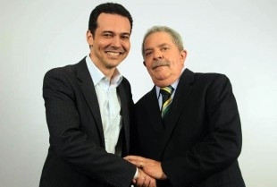 O candidato Ldio Cabral e o ex-presidente Lula: vista a Cuiab