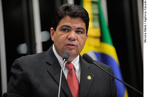 Empresrio e suplente do senador Blairo Maggi, Cidinho dos Santos (PR) poder ser a alternativa da base governista, j com 7 siglas, na disputa pelo Paiagus