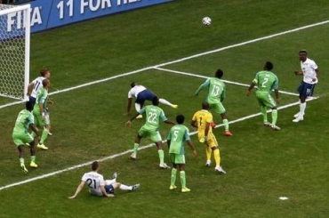 Gol de Pogba ajudou a garantir a Frana nas quartas da Copa