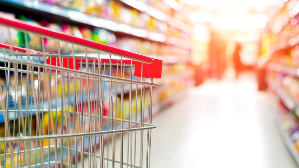 14 estabelecimentos, entre aougues e supermercados, foram fiscalizados
