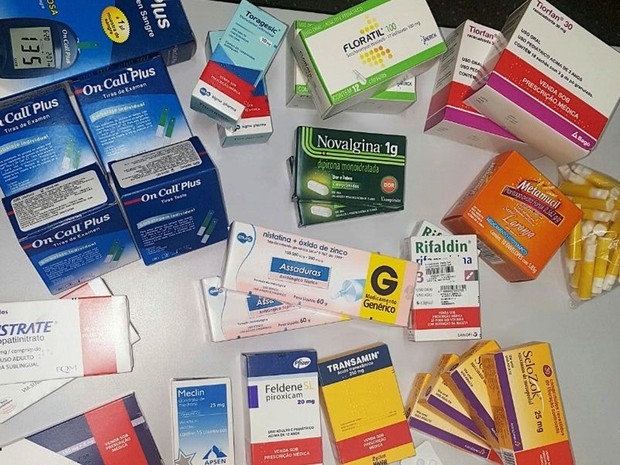 Polcia encontrou medicamentos, alguns deles de uso controlado, no carro do funcionrio do hospital (Foto: Assessoria/Polcia Civil de MT)
