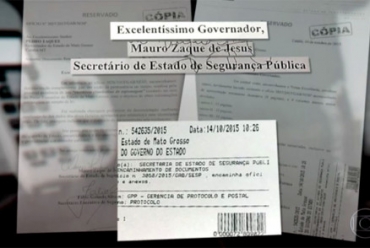 Matria mostrou documento sobre denncia que teria sido protocolado pelo promotor Mauro Zaque