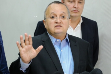 O governador do Estado, Pedro Taques: salrios devem ser pagos hoje