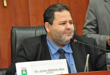 O presidente da Cmara, Justino Malheiros, que fez as nomeaes