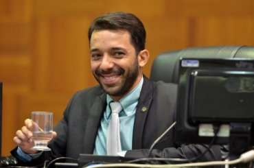 O suplente de deputado estadual Jajah Neves, que ocupa o lugar de Wilson Santos na AL
