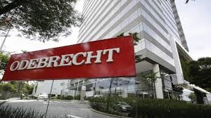 A empresa Odebrecht, envolvida em esquemas de pagamentos de propina