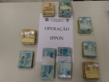Operao Ippon apreendeu R$ 65 mil em dinheiro  Foto: Polcia Civil de Mato Grosso/Assessoria
