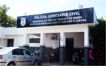 Segundo a polcia, o suspeito vai ser transferido para Tangar da Serra  Foto: Polcia Civil/Divulgao