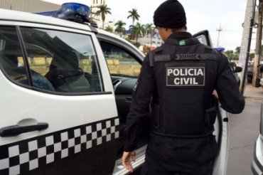 A priso foi efetuada por policiais civis de Cuiab