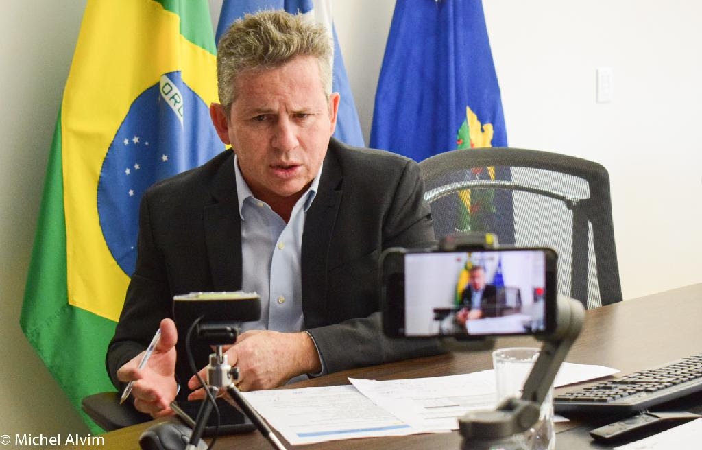 O governador Mauro Mendes, durante a videoconferncia - Foto por: Michel Alvim - SECOM/MT