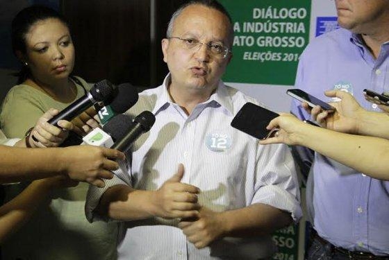 O ex-governador Pedro Taques, que articula candidatura ao Senado, na eleio suplementar de 15 de novembro