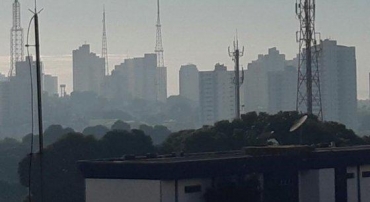 H mais de uma semana, grande parte de Mato Grosso est coberta por uma densa camada de fumaa
