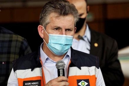 O governador Mauro Mendes, que tenta comprar vacinas contra Covid