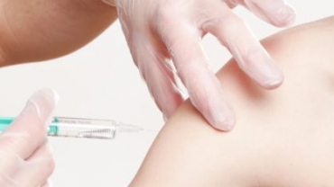 Mulheres so mais vulnerveis a cogulos decorrentes de vacinas (Crdito: Pixabay)