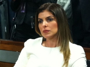 Andressa Mendona chamou a ateno ao comparecer  CPI do Cachoeira, que investiga o marido
