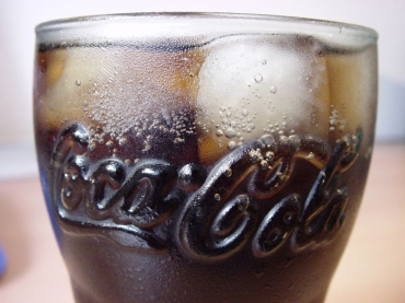 Teste acha mais cancergeno na Coca brasileira