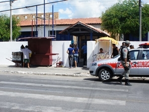 Escola Estadual Enas Carvalho foi palco do tiroteio (Foto: Ina Teles/G1)