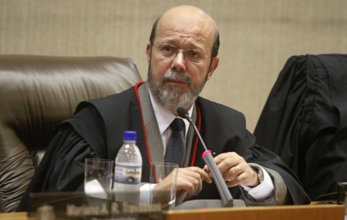O presidente do Tribunal de Justia, Rubens de Oliveira, que investigar o parlamentar
