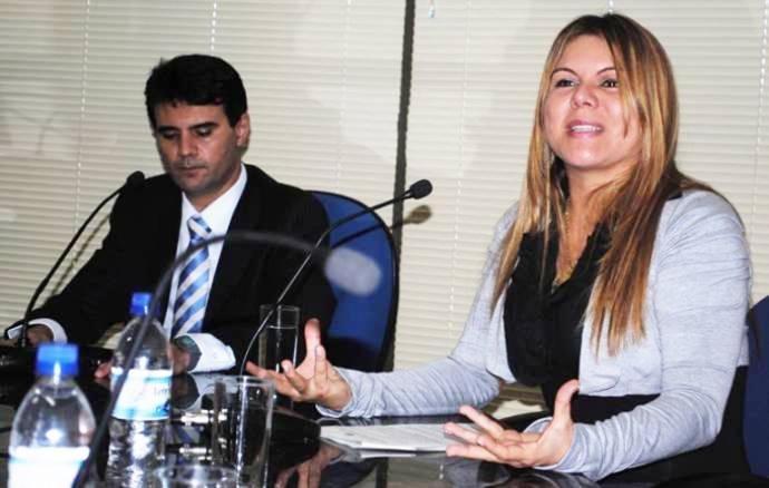 Promotora Lindinalva e procurador Marcelo Ferra, lanaram campanha contra a violncia domstica