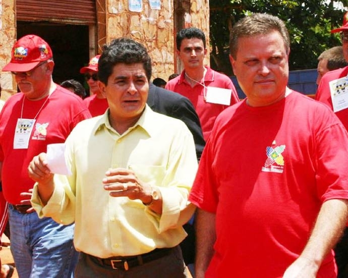 2005: o traficante boliviano Rivero, ento prefeito de San Matias, circula ao lado de Blairo Maggi
