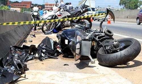 Incidente envolvendo motos e caminhes registra alta nas rodovias