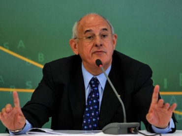 Jobim negou ter criticado a ministra Ideli Salvatti e outros membros do governo Dilma