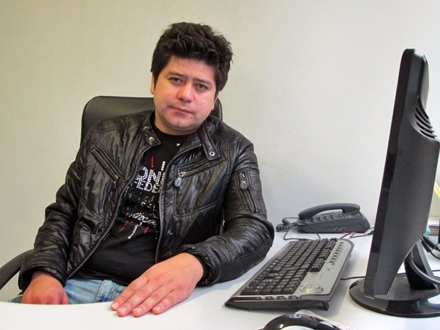 O cantor Rangel, durante entrevista no escritrio da empresria, na Zona Oeste de So Paulo