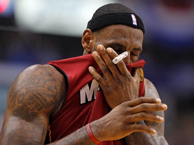 James lamentou a falta que seus pontos fizeram para o Heat no jogo quatro das finais