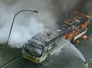 Incndio aconteceu no acesso  Avenida Brasil
