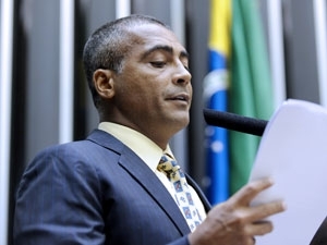 Dep. Romrio (PSB-RJ) discursa no Plenrio da Cmara