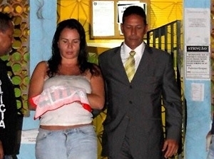 Cristina Mortagua sendo transferida para o presdio