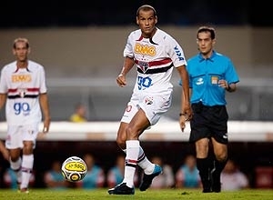 Rivaldo na estreia com a camisa do So Paulo 