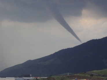 Tornado de baixa intensidade no Rio 